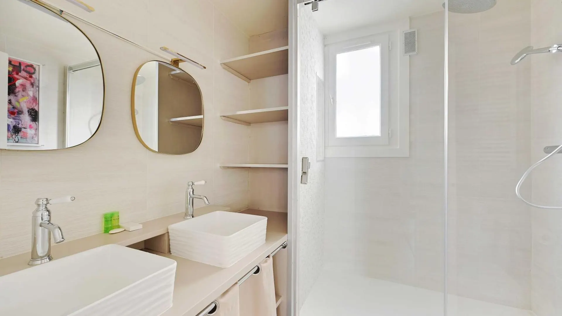 Beautiful 2br 4p Republique Temple * Parigi