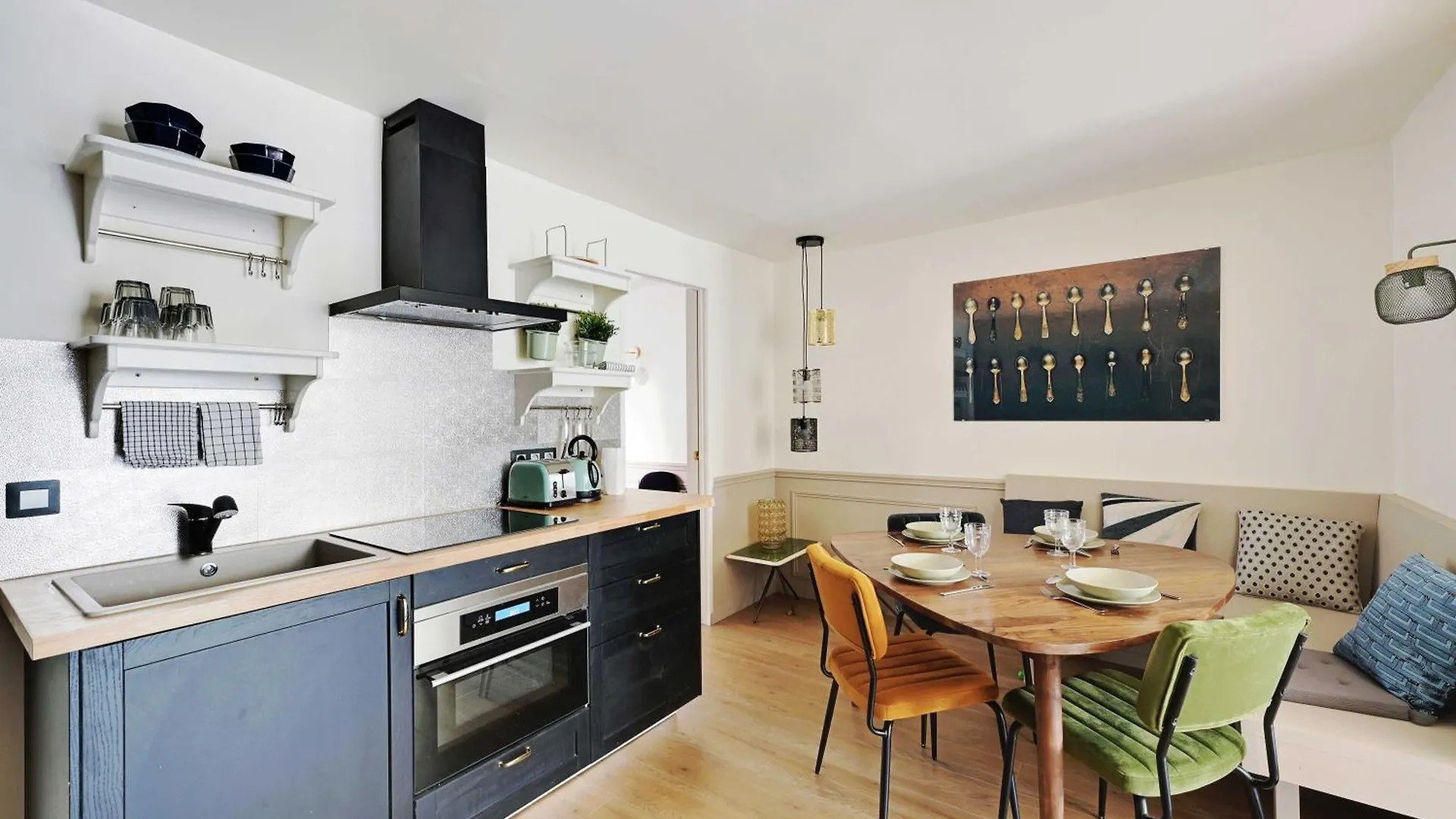 Beautiful 2br 4p Republique Temple Parigi